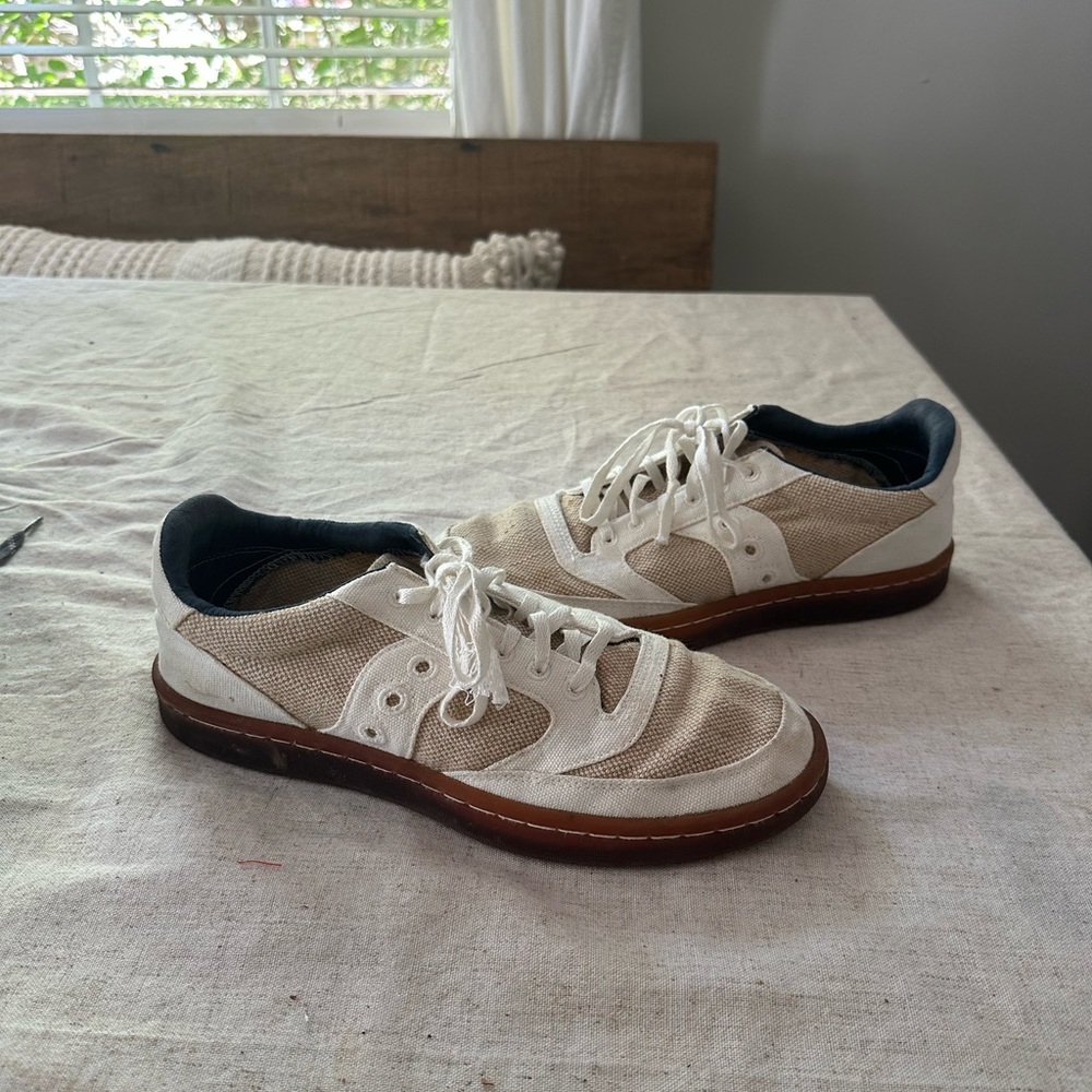 Jazz Court RFG 100% Recycled Sneakers Unisex - Men’s Size 7.5. Worn three times!